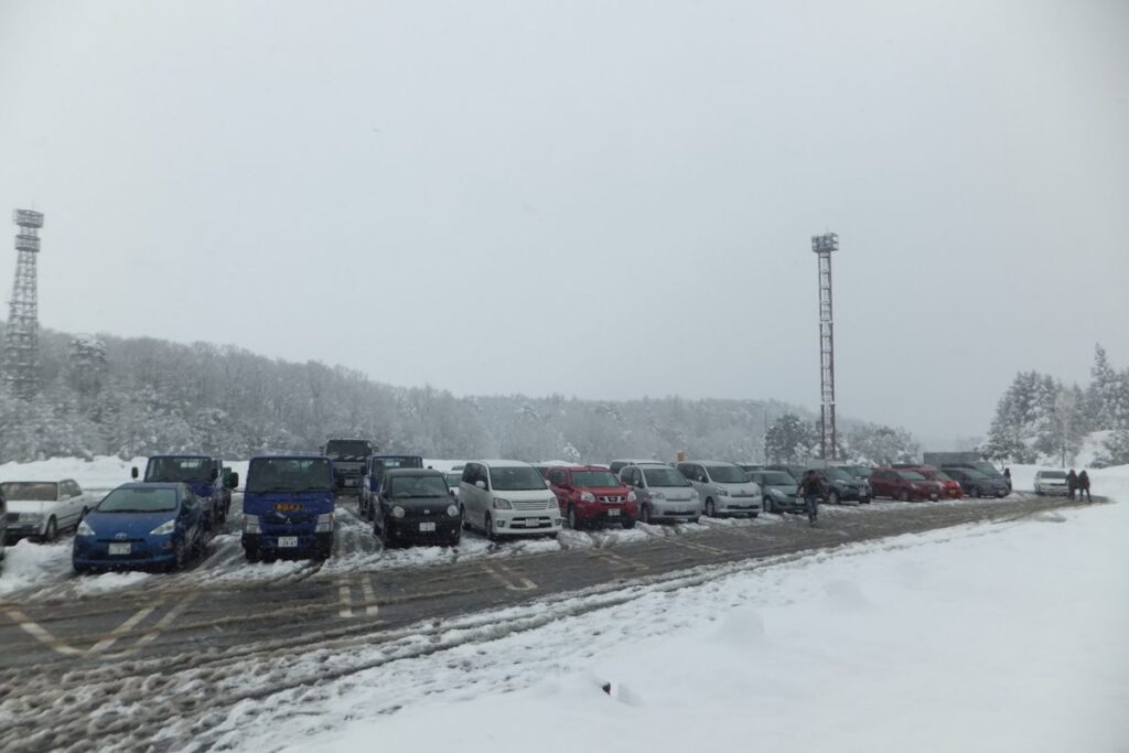 雪の米子自動車道・蒜山高原サービスエリア