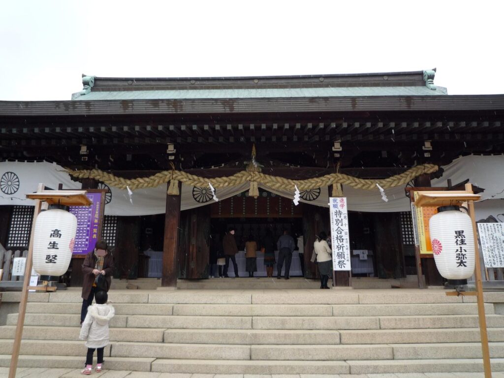 吉備津彦神社の拝殿
