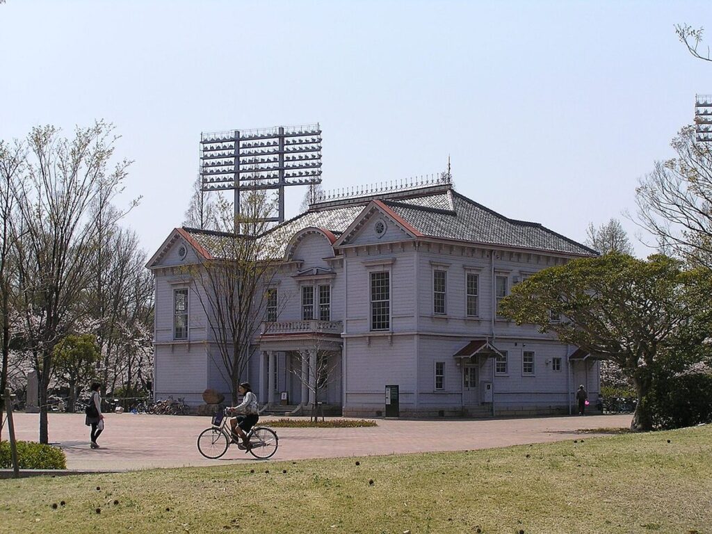 岡山県総合グラウンドクラブ(旧岡山偕行社)の洋館
