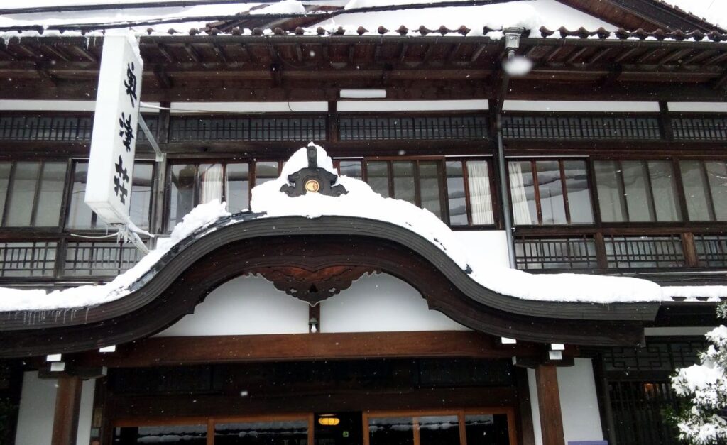 雪の奥津温泉（鏡野町）