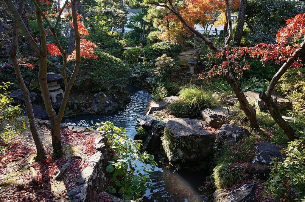 新渓園の庭園