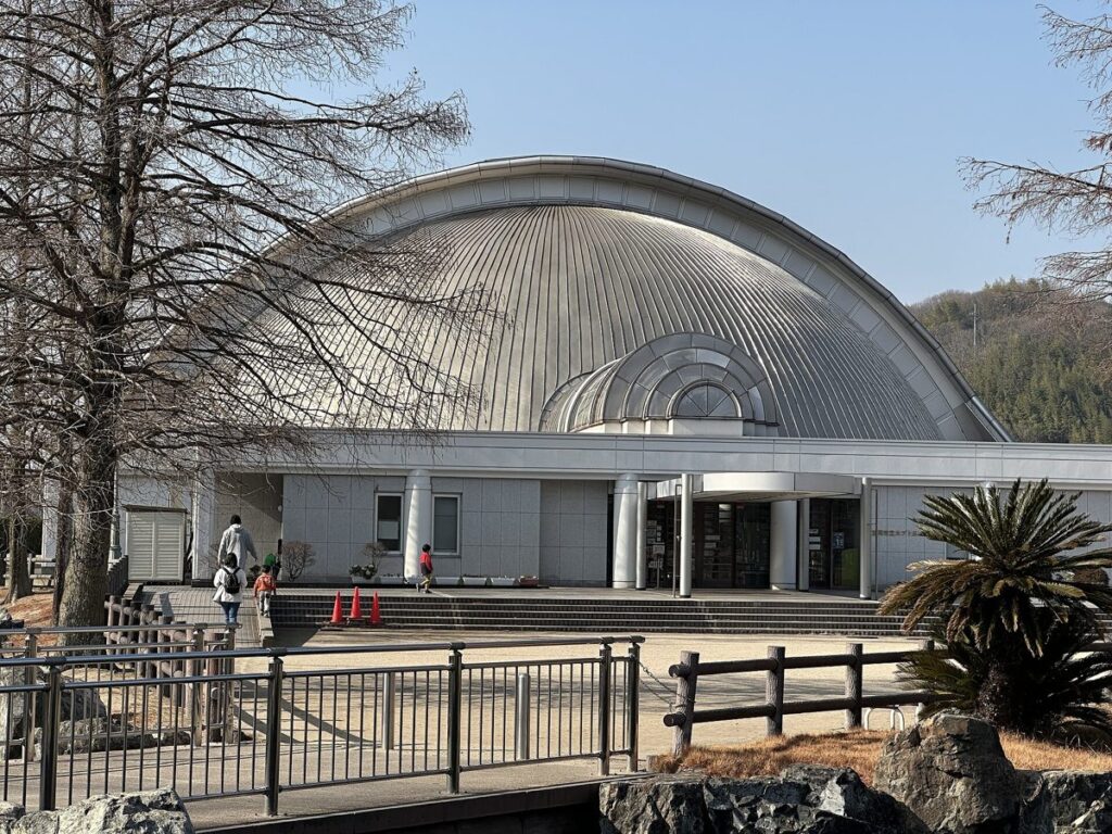 笠岡市立カブトガニ博物館の外観